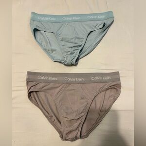 2 Calvin Klein Cotton Briefs